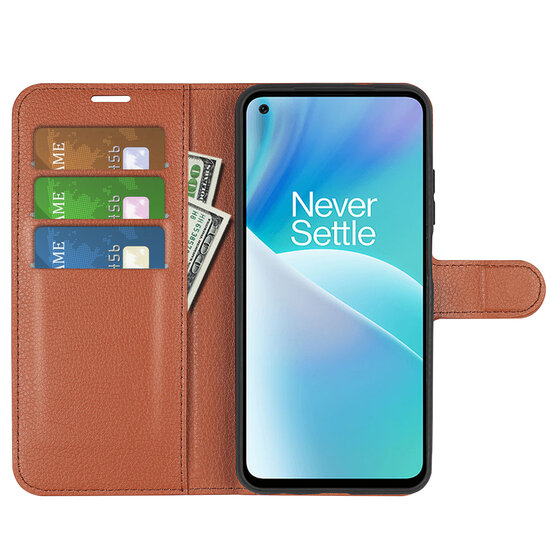 OnePlus Nord 2T Hoesje - MobyDefend Kunstleren Wallet Book Case (Sluiting Voorkant) - Bruin