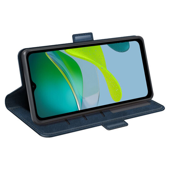 Motorola Moto E13 Hoesje - MobyDefend Luxe Wallet Book Case (Sluiting Zijkant) - Blauw