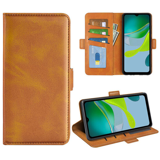 Motorola Moto E13 Hoesje - MobyDefend Luxe Wallet Book Case (Sluiting Zijkant) - LichtBruin
