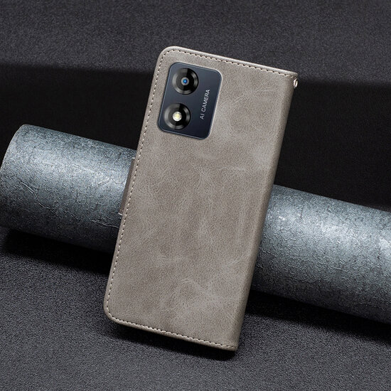 Motorola Moto E13 Hoesje - MobyDefend Wallet Book Case Met Koord - Grijs