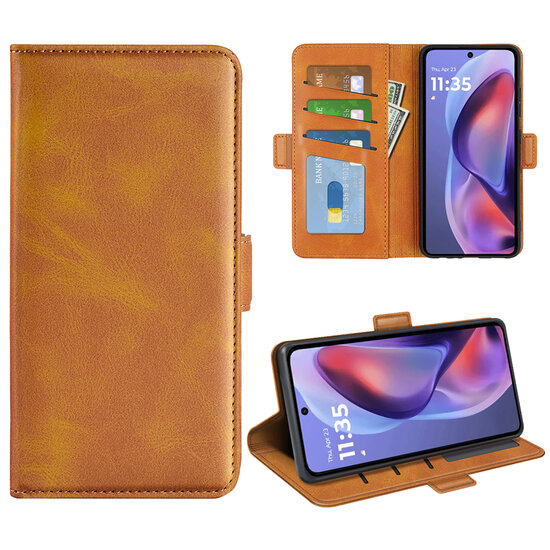 Motorola Moto E15 / G05 Hoesje - MobyDefend Luxe Wallet Book Case (Sluiting Zijkant) - Lichtbruin
