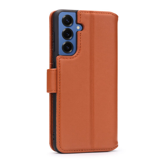 Samsung Galaxy S25 Plus (S25+) Hoesje - Luxe MobyDefend Wallet Bookcase - Bruin