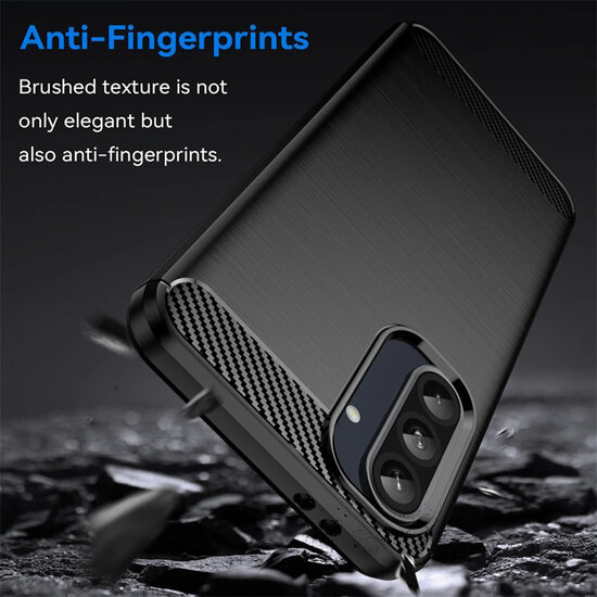 Samsung Galaxy A36 / Galaxy A56 Hoesje - MobyDefend TPU Backcover - Geborstelde Metaal &amp; Carbon-Look - Zwart