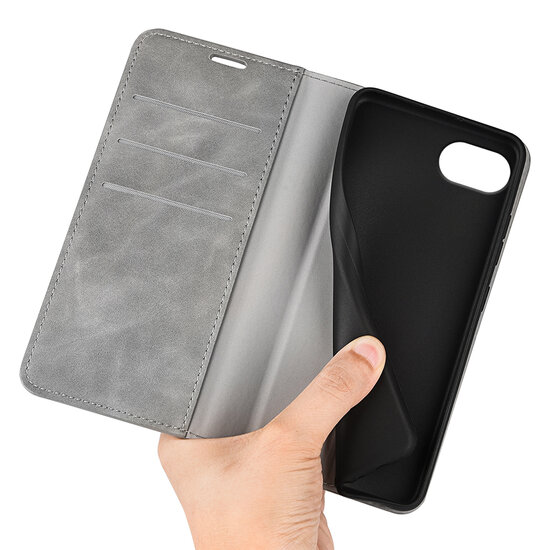 iPhone 16e Hoesje - MobyDefend Luxe Wallet Bookcase (Magnetische Sluiting) - Grijs