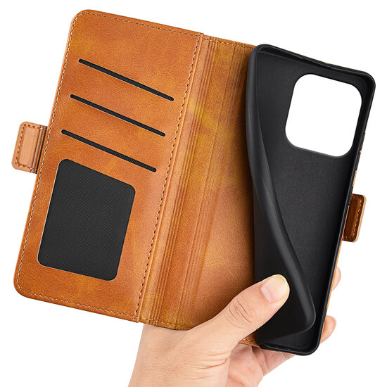 Motorola Edge 60 Pro Hoesje - MobyDefend Luxe Wallet Book Case (Sluiting Zijkant) - Lichtbruin