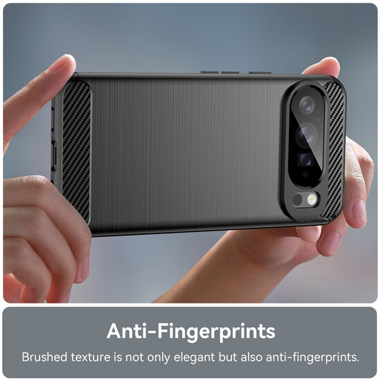 Google Pixel 10 Pro XL Hoesje - MobyDefend TPU Backcover - Geborstelde Metaal &amp; Carbon-Look - Zwart