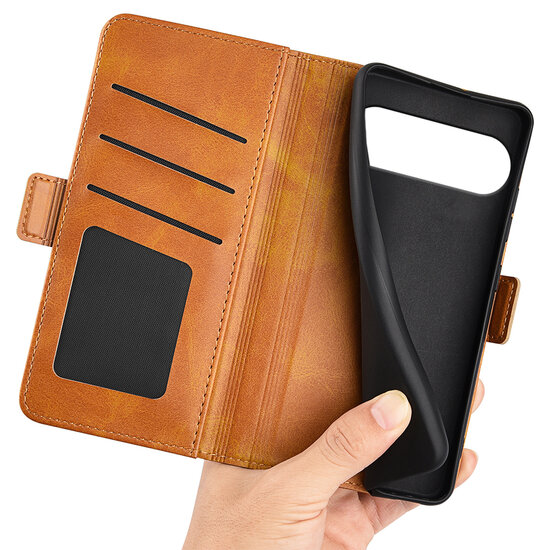 Google Pixel 10 Pro XL Hoesje - MobyDefend Luxe Wallet Book Case (Sluiting Zijkant) - Lichtbruin