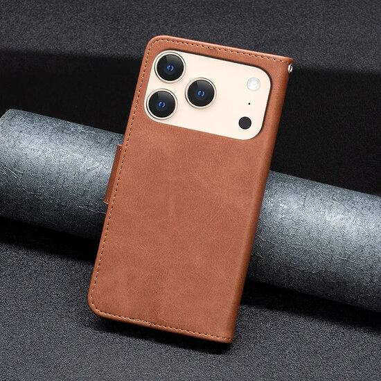 iPhone 17 Pro Max Hoesje - MobyDefend Wallet Book Case Met Koord - Bruin