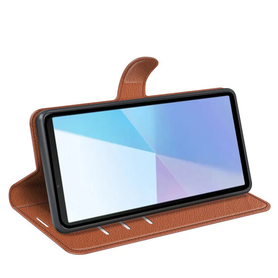 Sony Xperia 10 VII Hoesje - MobyDefend Kunstleren Wallet Book Case (Sluiting Voorkant) - Bruin