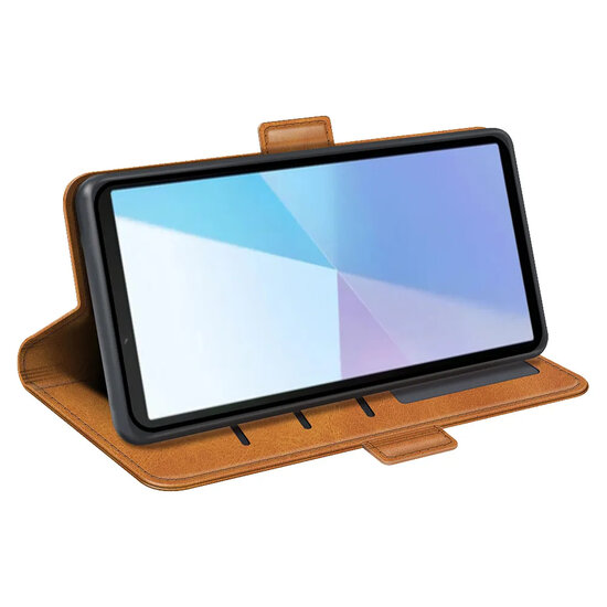 Sony Xperia 10 VII Hoesje - MobyDefend Luxe Wallet Book Case (Sluiting Zijkant) - Lichtbruin