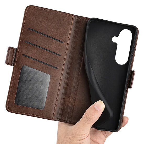 Samsung Galaxy S26 Hoesje - MobyDefend Luxe Wallet Book Case (Sluiting Zijkant) - Bruin