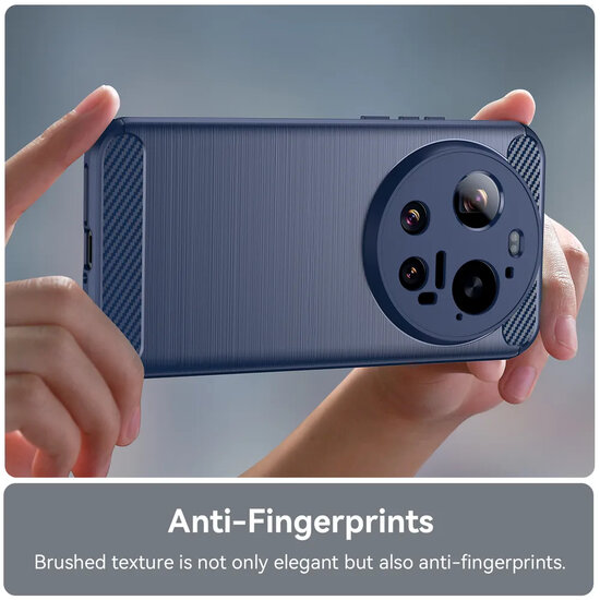 Xiaomi 17 Ultra Hoesje - MobyDefend TPU Backcover - Geborstelde Metaal &amp; Carbon-Look - Blauw