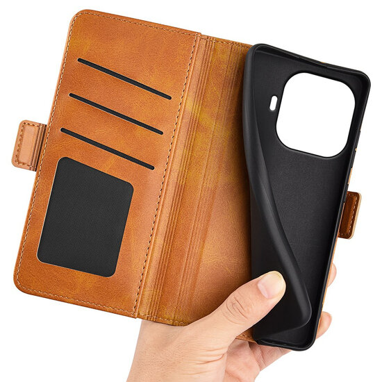 Xiaomi 17T Hoesje - MobyDefend Luxe Wallet Book Case (Sluiting Zijkant) - Lichtbruin