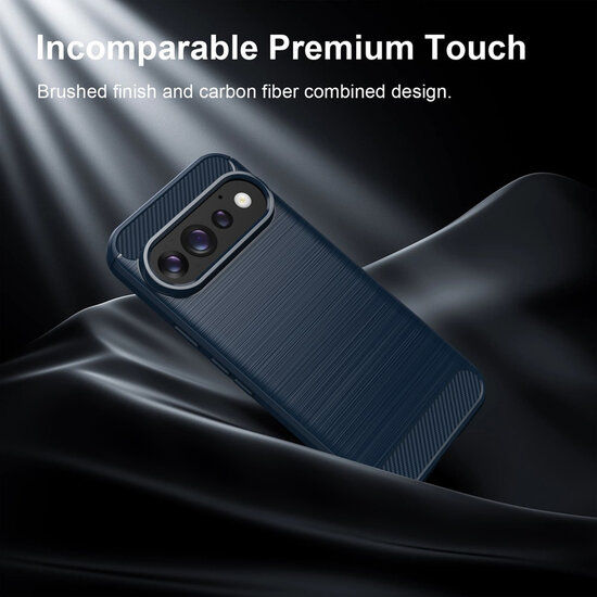 Google Pixel 11 Hoesje - MobyDefend TPU Backcover - Geborstelde Metaal &amp; Carbon-Look - Blauw