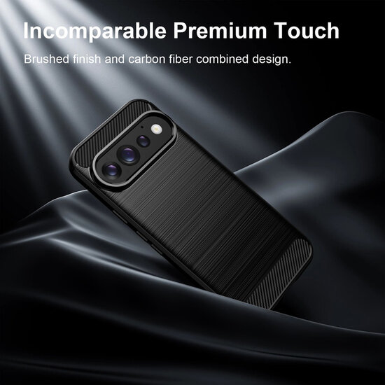 Google Pixel 11 Hoesje - MobyDefend TPU Backcover - Geborstelde Metaal &amp; Carbon-Look - Zwart