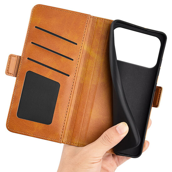 iPhone 18 Pro Hoesje - MobyDefend Luxe Wallet Book Case (Sluiting Zijkant) - Lichtbruin
