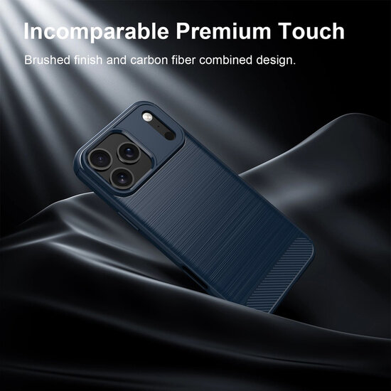 iPhone 18 Pro Max Hoesje - MobyDefend TPU Backcover - Geborstelde Metaal &amp; Carbon-Look - Blauw