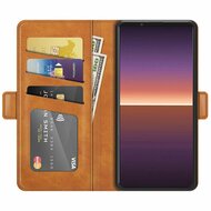 Sony Xperia 1 III hoesje, MobyDefend Luxe Wallet Book Case (Sluiting Zijkant), Lichtbruin