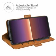Sony Xperia 1 III Hoesje - MobyDefend Luxe Wallet Book Case (Sluiting Zijkant) - Lichtbruin