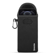 Hoesje voor iPhone 12 Pro Max - MobyDefend Neopreen Pouch Met Karabijnhaak - Insteekhoesje - Riemlus Hoesje - Zwart