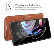 Motorola Edge 20 Pro Hoesje - MobyDefend Kunstleren Wallet Book Case (Sluiting Voorkant) - Bruin