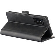 Oppo A76 / Oppo A96 Hoesje - MobyDefend Luxe Wallet Book Case (Sluiting Zijkant) - Zwart