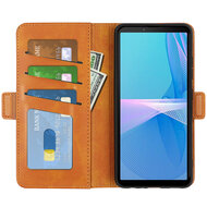 Sony Xperia 10 IV Hoesje, MobyDefend Luxe Wallet Book Case (Sluiting Zijkant), Lichtbruin