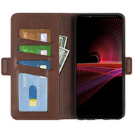 Sony Xperia 1 IV Hoesje - MobyDefend Luxe Wallet Book Case (Sluiting Zijkant) - Bruin