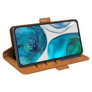 Motorola Moto G52 Hoesje - MobyDefend Luxe Wallet Book Case (Sluiting Zijkant) - Lichtbruin