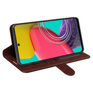 Samsung Galaxy M53 Hoesje - MobyDefend Wallet Book Case (Sluiting Achterkant) - Bruin