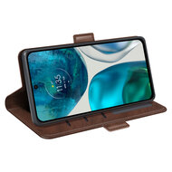Motorola Moto G42 Hoesje - MobyDefend Luxe Wallet Book Case (Sluiting Zijkant) - Bruin