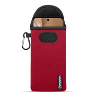 Hoesje voor Motorola Moto G32 - MobyDefend Neopreen Pouch Met Karabijnhaak - Insteekhoesje - Riemlus Hoesje - Rood