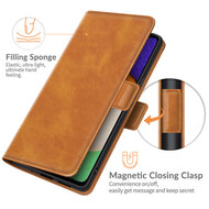 Samsung Galaxy A04s Hoesje, MobyDefend Luxe Wallet Book Case (Sluiting Zijkant), Lichtbruin