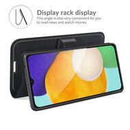 Samsung Galaxy A04s Hoesje, MobyDefend Kunstleren Wallet Book Case (Sluiting Voorkant), Zwart