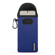 Hoesje voor Motorola Moto G73 - MobyDefend Neopreen Pouch Met Karabijnhaak - Insteekhoesje - Riemlus Hoesje - Blauw