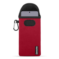 Hoesje voor Motorola Moto G13 / G23 / G53, MobyDefend Neopreen Pouch Met Karabijnhaak, Insteekhoesje, Riemlus Hoesje, Rood