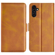 Samsung Galaxy A14 Hoesje - MobyDefend Luxe Wallet Book Case (Sluiting Zijkant) - Lichtbruin