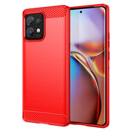 Motorola Edge 40 Pro Hoesje - MobyDefend TPU Backcover - Geborstelde Metaal &amp; Carbon-Look - Rood