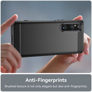 Sony Xperia 1 V Hoesje - MobyDefend TPU Backcover - Geborstelde Metaal &amp; Carbon-Look - Zwart