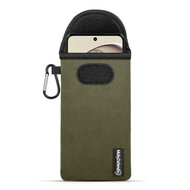 Hoesje voor Motorola Moto G14, MobyDefend Neopreen Pouch Met Karabijnhaak, Insteekhoesje, Riemlus Hoesje, Groen