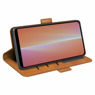 Sony Xperia 5 V Hoesje - MobyDefend Luxe Wallet Book Case (Sluiting Zijkant) - Lichtbruin