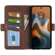 Motorola Moto G34 Hoesje - MobyDefend Luxe Wallet Book Case (Sluiting Zijkant) - Bruin