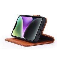 iPhone 14 Hoesje - Luxe MobyDefend Wallet Bookcase - Lichtbruin