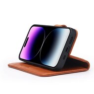iPhone 14 Pro Max Hoesje - Luxe MobyDefend Wallet Bookcase - Lichtbruin