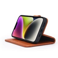 iPhone 14 Plus Hoesje - Luxe MobyDefend Wallet Bookcase - Lichtbruin