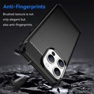 iPhone 15 Pro Max Hoesje - MobyDefend TPU Backcover - Geborstelde Metaal &amp; Carbon-Look - Zwart