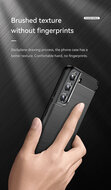 Samsung Galaxy S23 Hoesje - MobyDefend TPU Backcover - Geborstelde Metaal &amp; Carbon-Look - Zwart