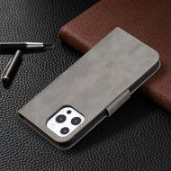 iPhone 13 Pro Hoesje - MobyDefend Wallet Book Case Met Koord - Grijs