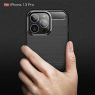 iPhone 13 Pro Hoesje - MobyDefend TPU Backcover - Geborstelde Metaal &amp; Carbon-Look - Zwart