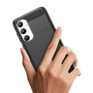 Samsung Galaxy A35 Hoesje - MobyDefend TPU Backcover - Geborstelde Metaal &amp; Carbon-Look - Zwart